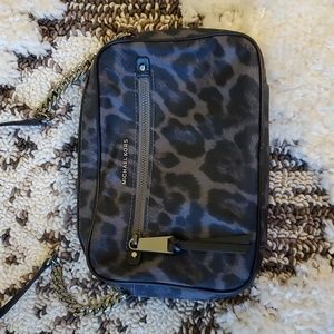 Cheetah print Michael Kors crossbody bay gray and black
